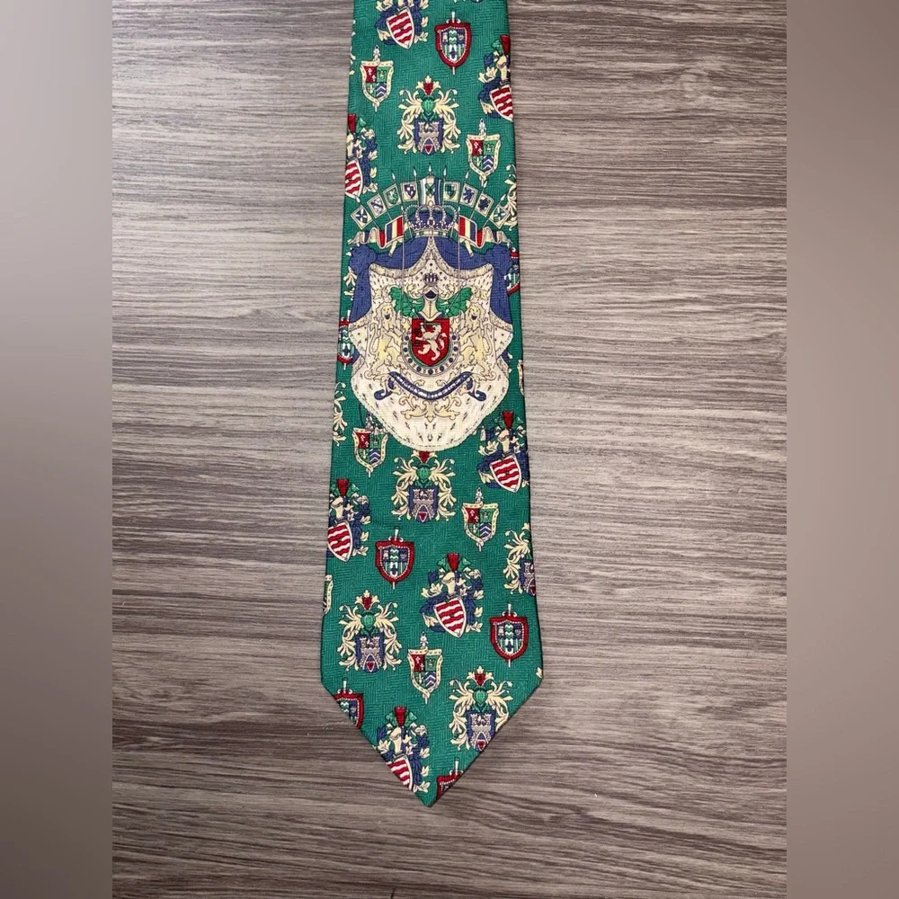 Tommy Hilfiger All Over Print 100% Italian Silk Tie
